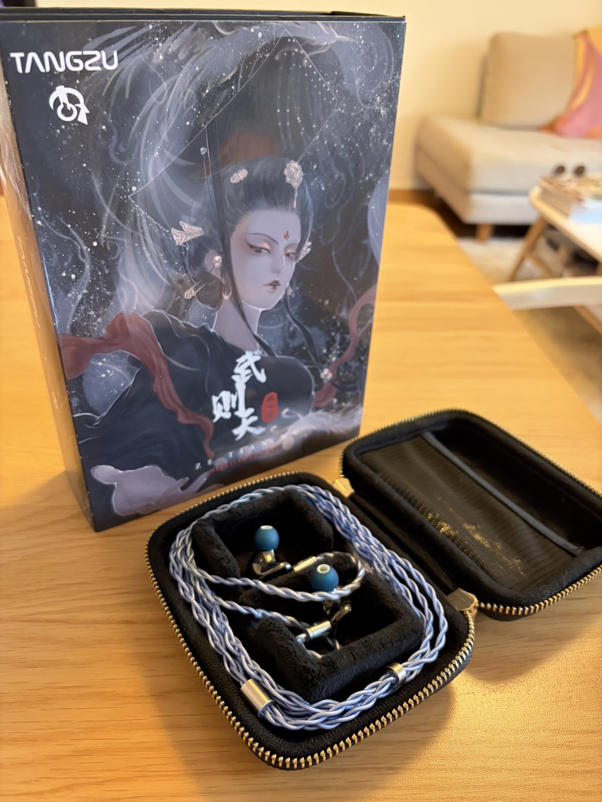 Tangzu x HBB Wu Zetian Heyday Edition IEMs