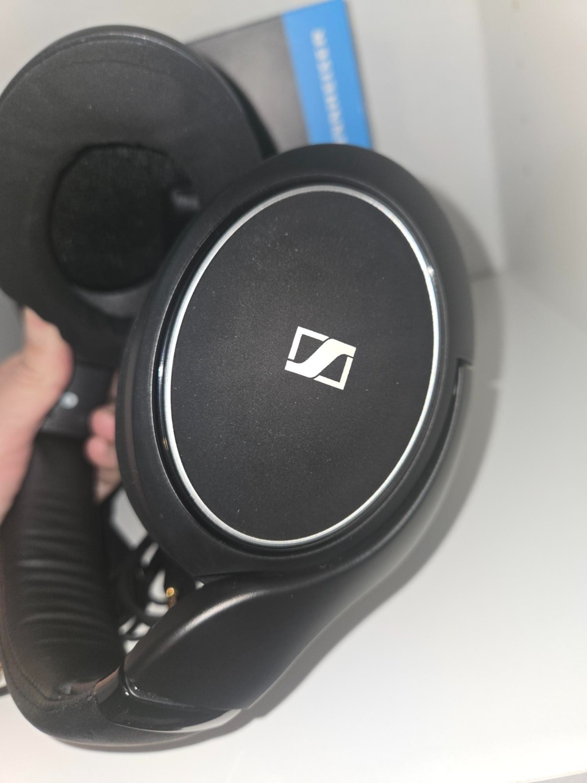 New Sennheiser HD598Cs Over-Ear Headphones Genuine Noise Isolating – Open Box