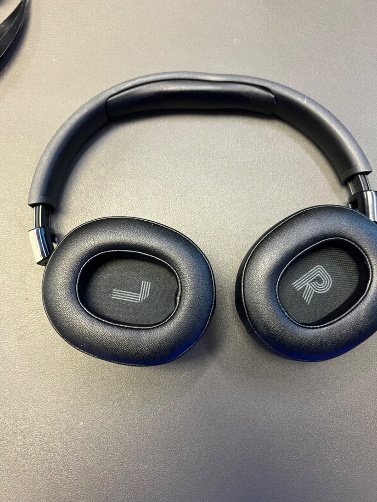 JBL Tune 770NC – Adaptive Noise Cancelling Smart Ambient Over-BENT-READ