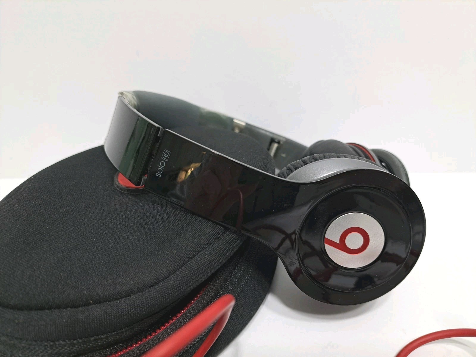 Beats by Dr. Dre Solo HD Headphones Black Red Case Wire