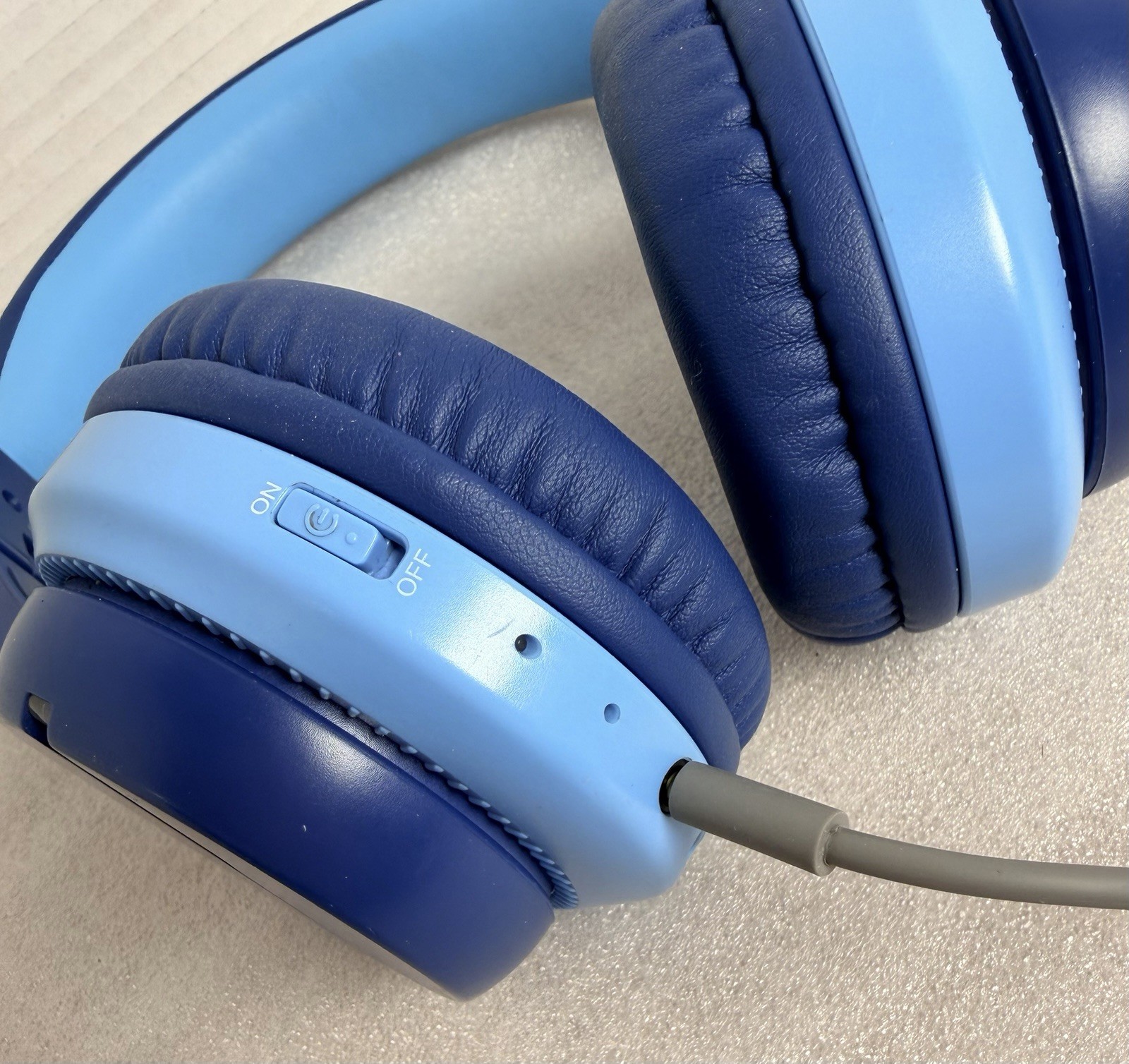 iClever BTH12 Kids Blue Wired Headphones, Over The Ear, With Audio Cord