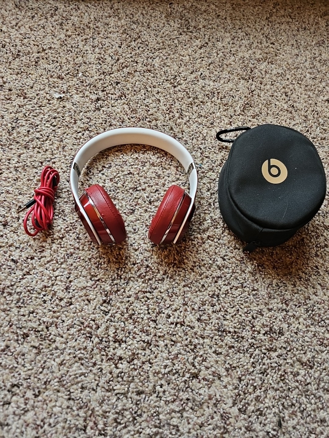 Beats by Dr. Dre Solo2 Wired On-Ear Headphones Luxe Edition – Red