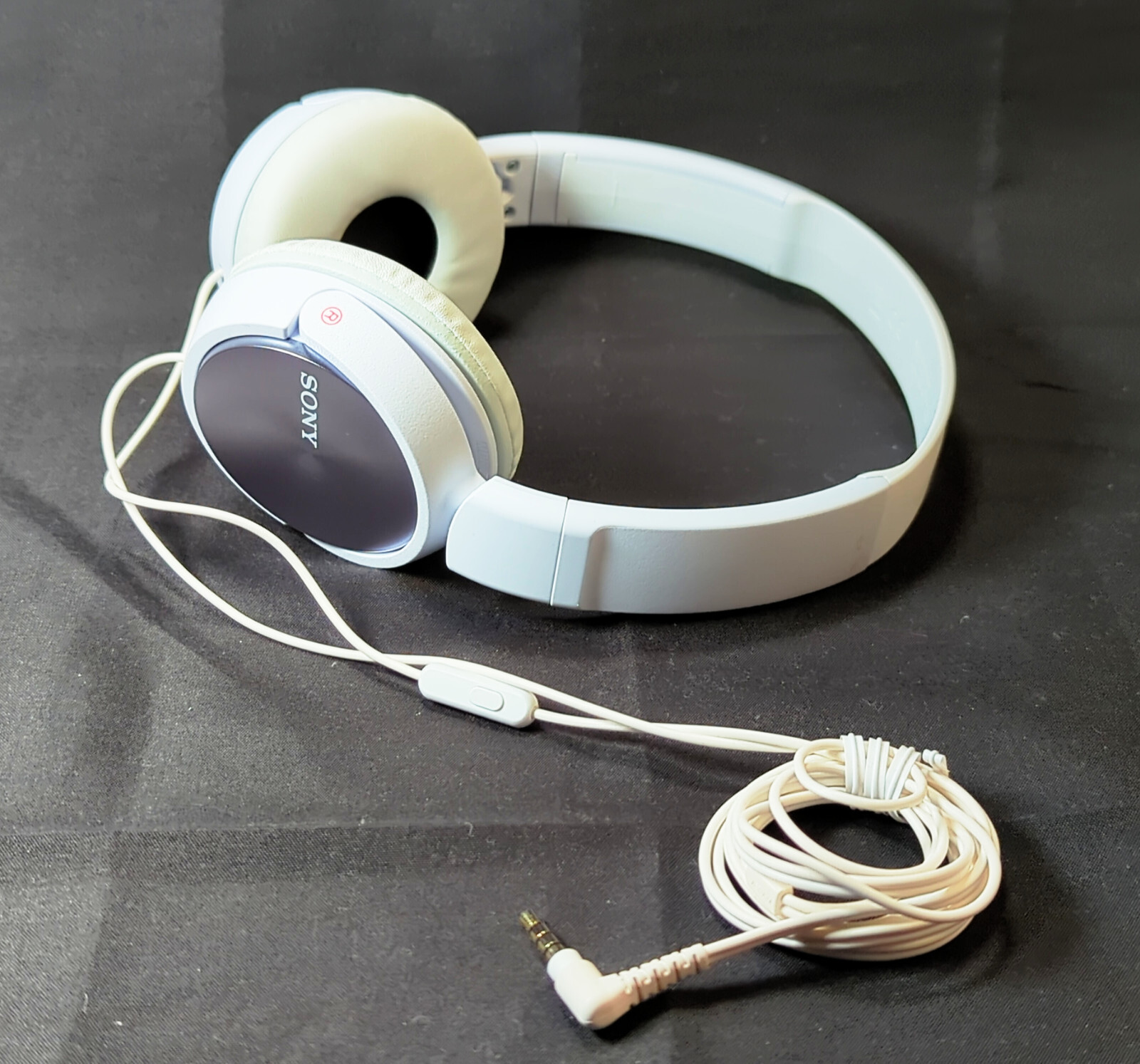 Sony MDR-ZX310AP ZX Series Wired On-Ear Stereo Headphones ZX310AP W/Mic White