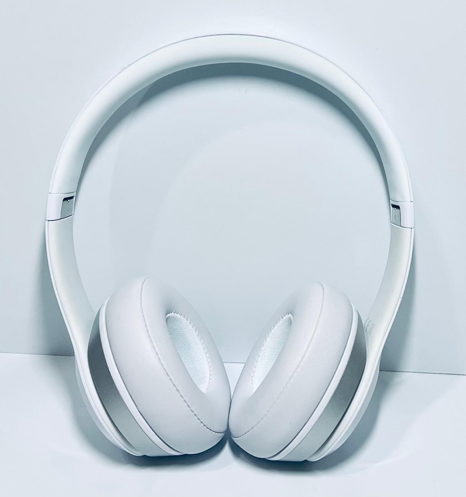 Beats Solo WIRED White On-Ear Headphones 3.5mm Clean Sound Tested