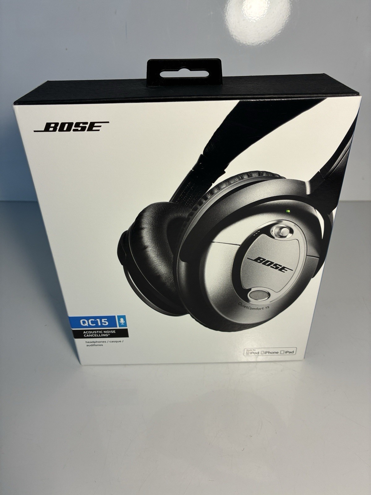 Bose QC15 Quiet Comfort Headphones Black And Silver Plus Extra Ear Pads With Box