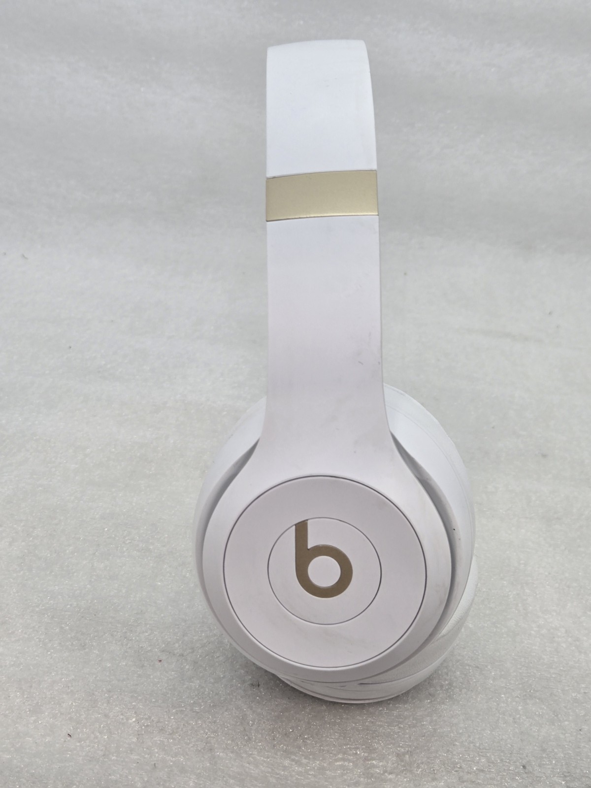 Beats Solo 4 On-Ear Wireless Bluetooth Headphones White FAST FREE SHIPPING b