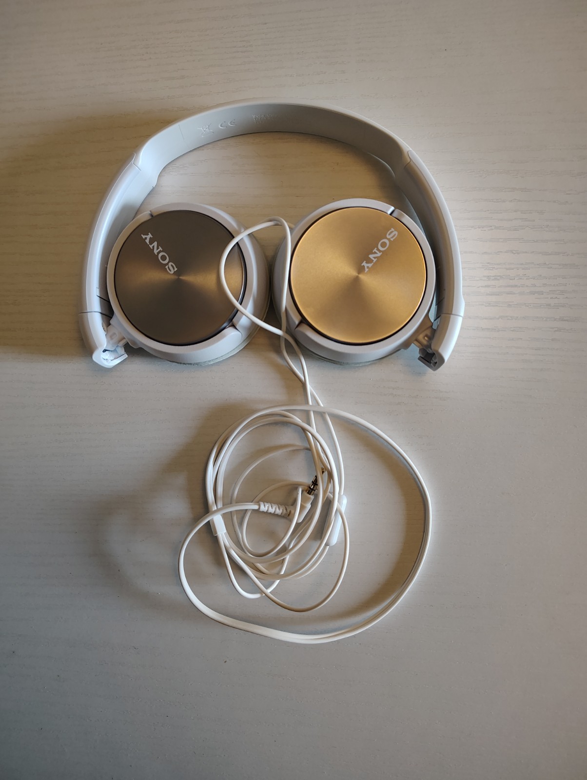 Sony MDR-ZX310AP Wired On Ear Headphones With Mic Open Box