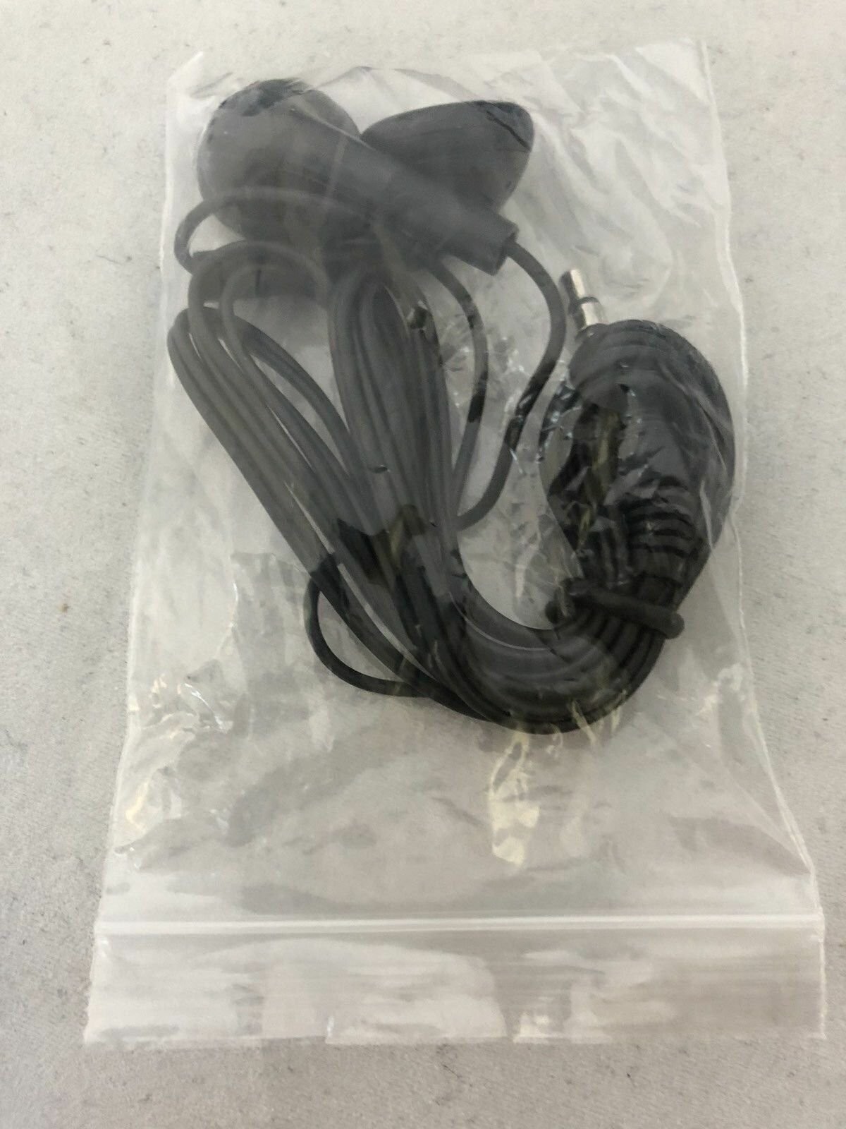 100 Lot Bulk Wholesale Black 3.5MM Headphones Earbuds Earphones for iPhone