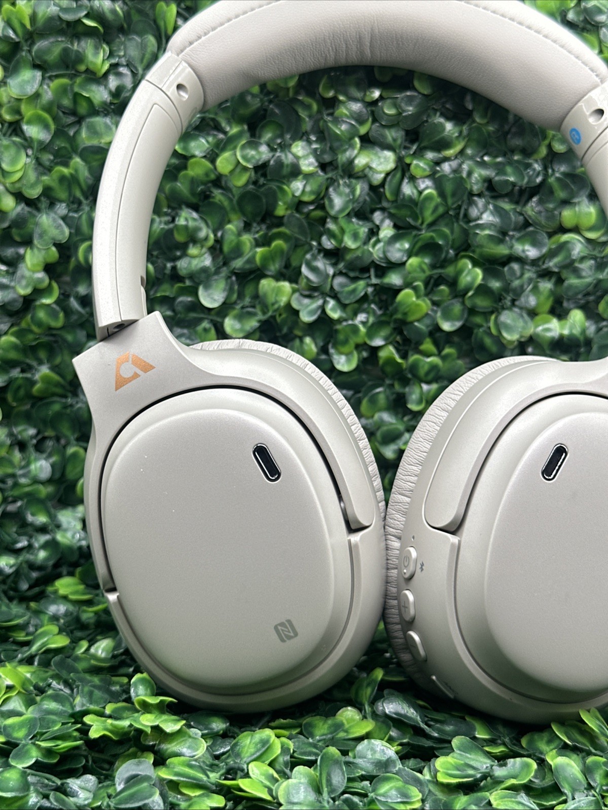Noise cancelling bluetooth wireless headphones E600 Pro, 80hours playtime.
