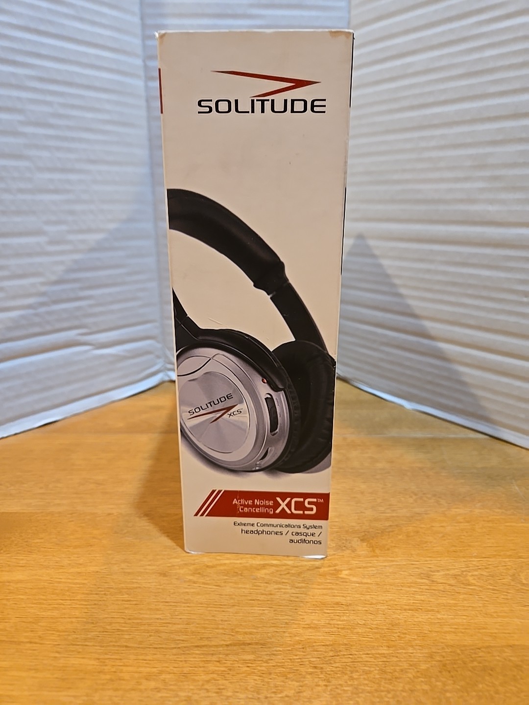 Solitude XCS Noise Cancelling Headphones & Carrying Case New Batteries Tested