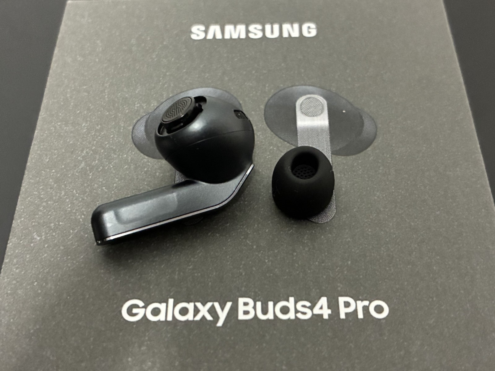 NEW Original Samsung Galaxy Buds4 Pro SM-R640N Earbuds – Left Side (L)
