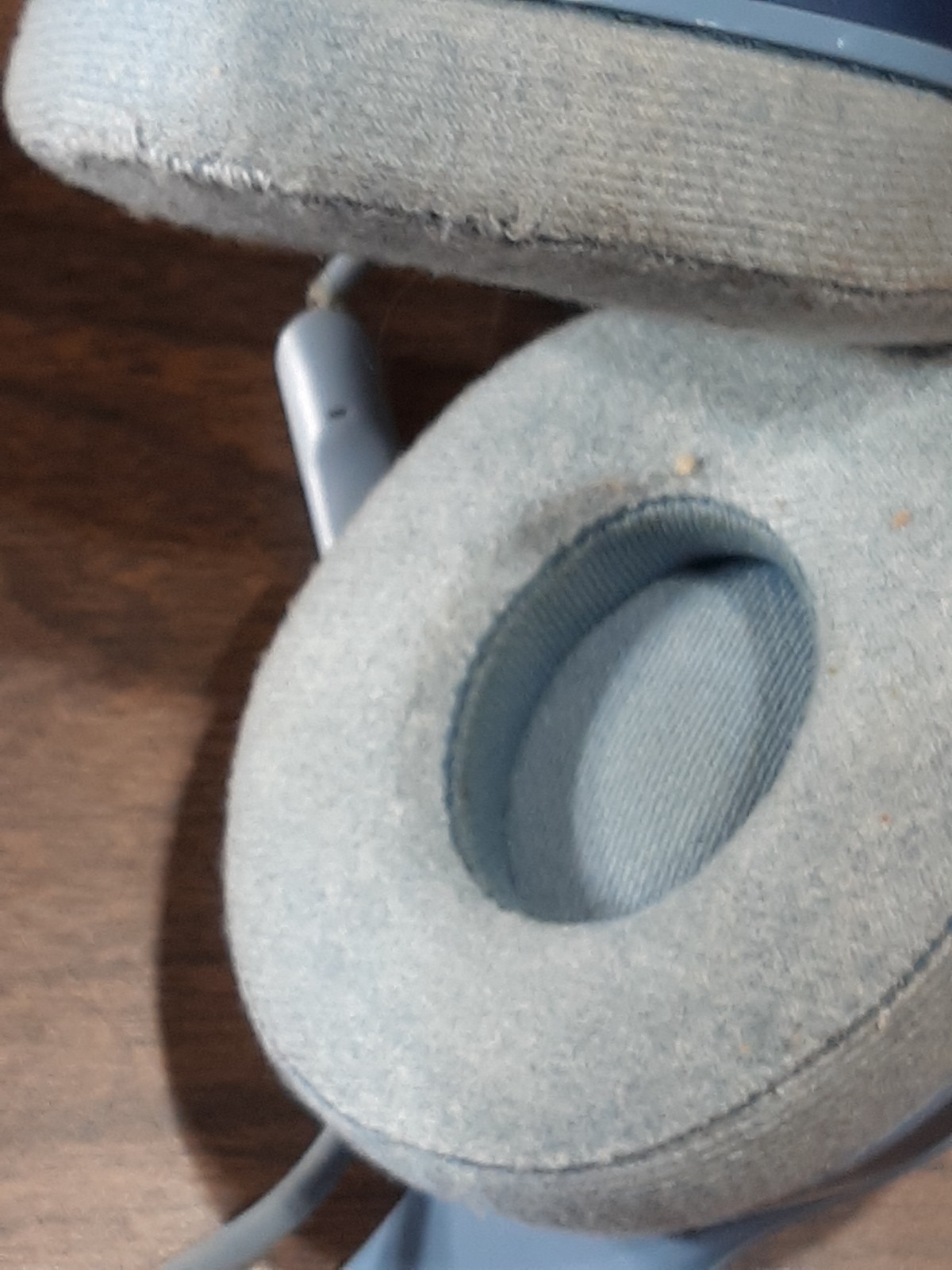 Beats Solo 2 Wired On-Ear Headphones Baby Blue WORKS