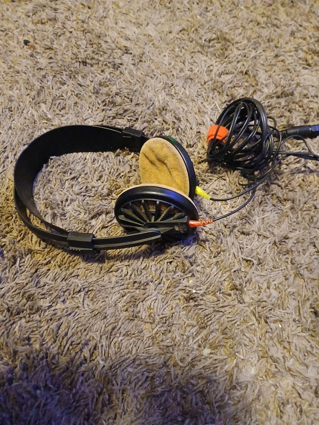 Sennheiser HD 420 Vintage Stereo Headphones w/ 3.5mm Adapter Tested Working