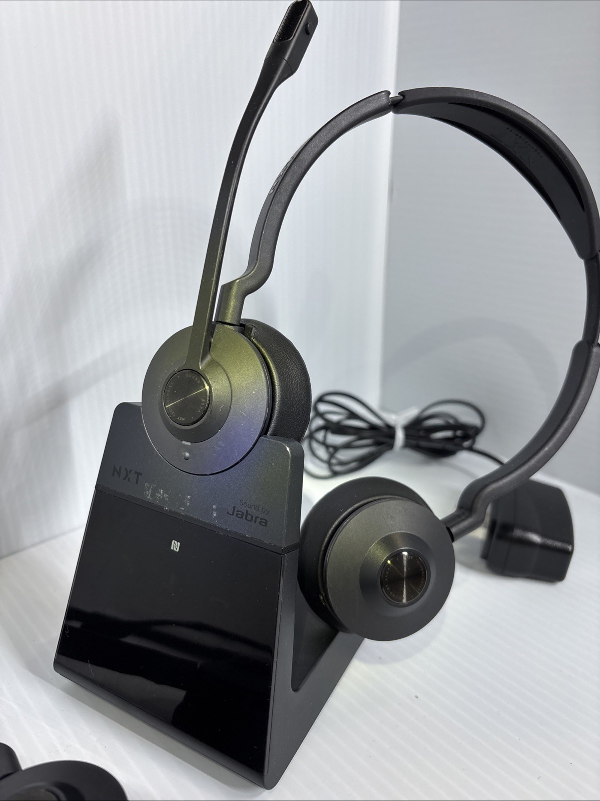 NXT Technologies UC-7500 Mono Professional Wireless HeadSet,with Extra Mic (88)