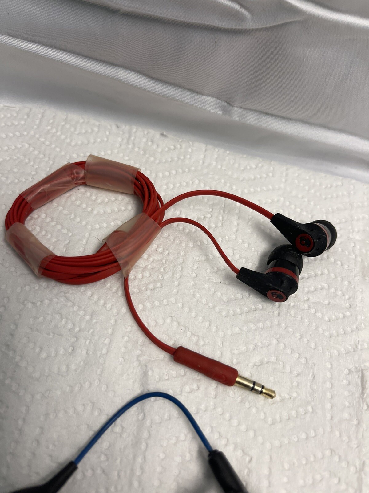 iPod Charger Wires / Headphones Also ! / Please Read the Description!!!