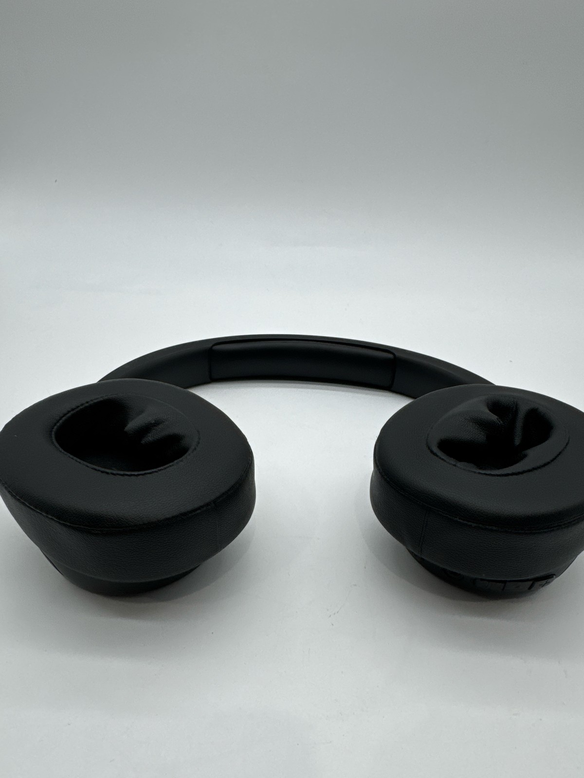JBL Tune 720BT Wireless Over-Ear Headphones Bluetooth Pure Bass Black