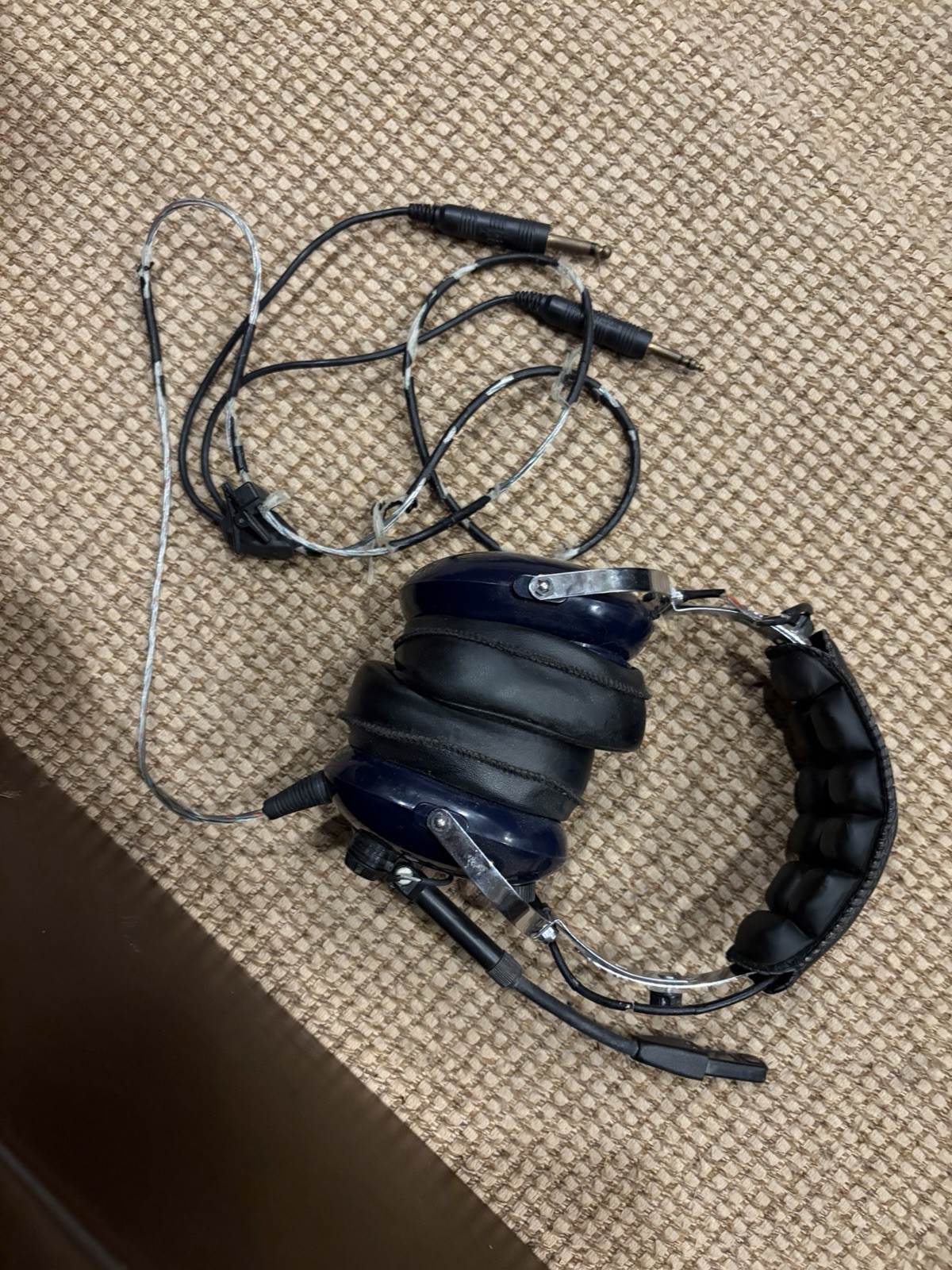 Pilot Headphones Dual Plugs Over Ear *See Description