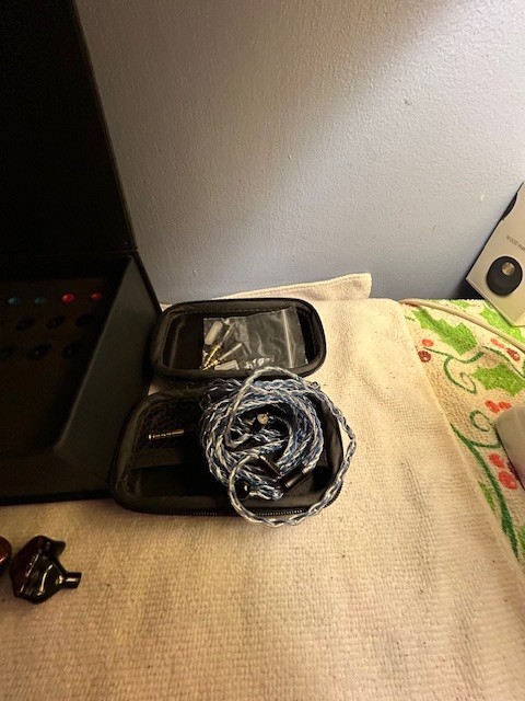 AFUL Performer8 1DD+7BA Hybrid IEM USED-EX with extra 3 in 1 cable