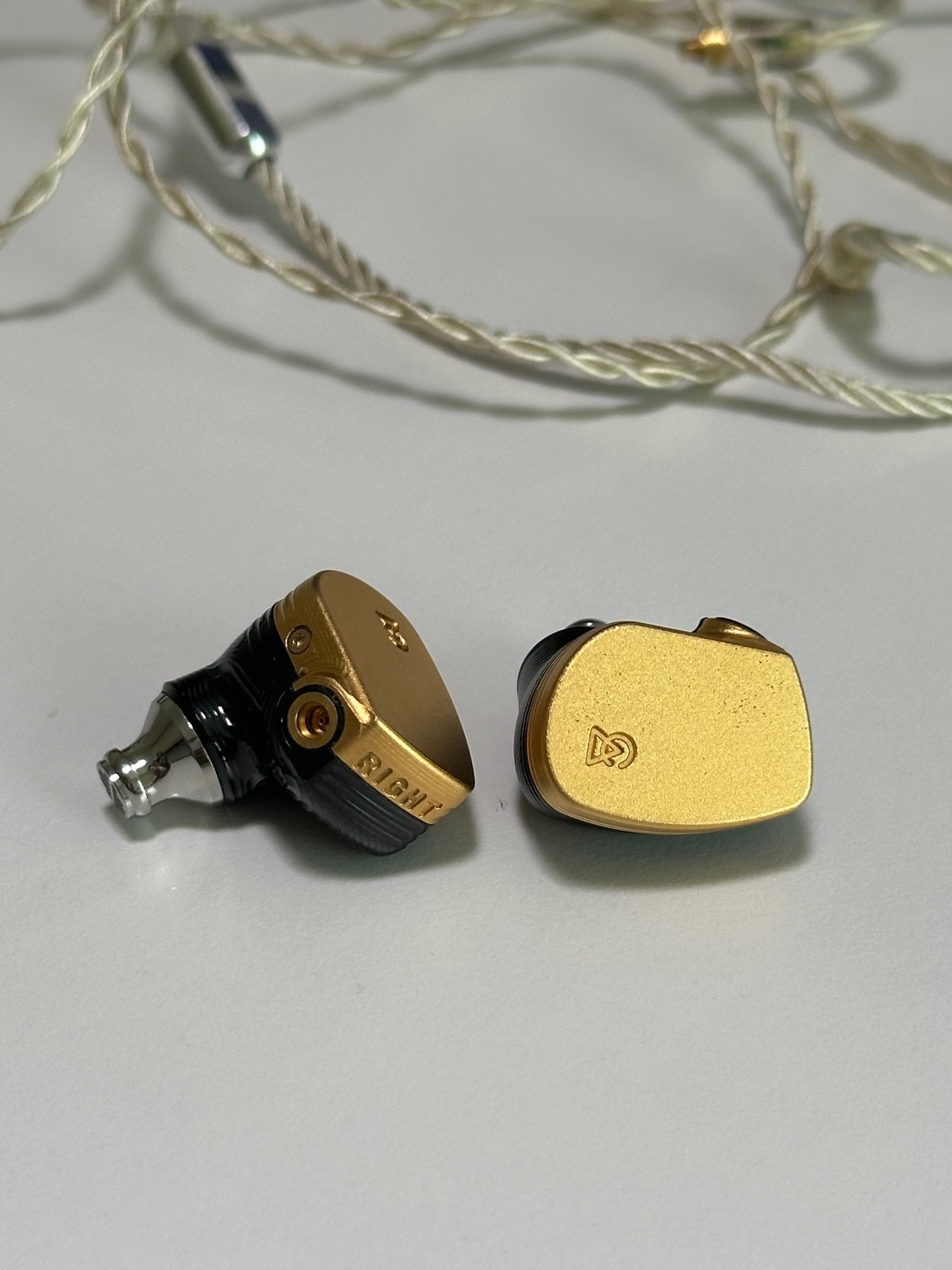 Campfire Audio Solaris (Original OG) with silver cable IEM Headphones
