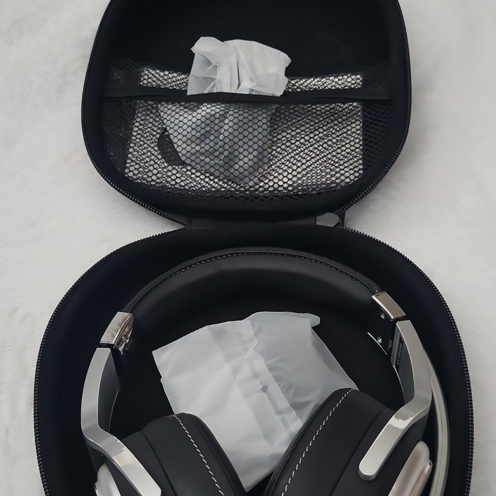 Rand McNally ClearDryve CD100 Black Headband Double Ear-Cup Headphones with Case
