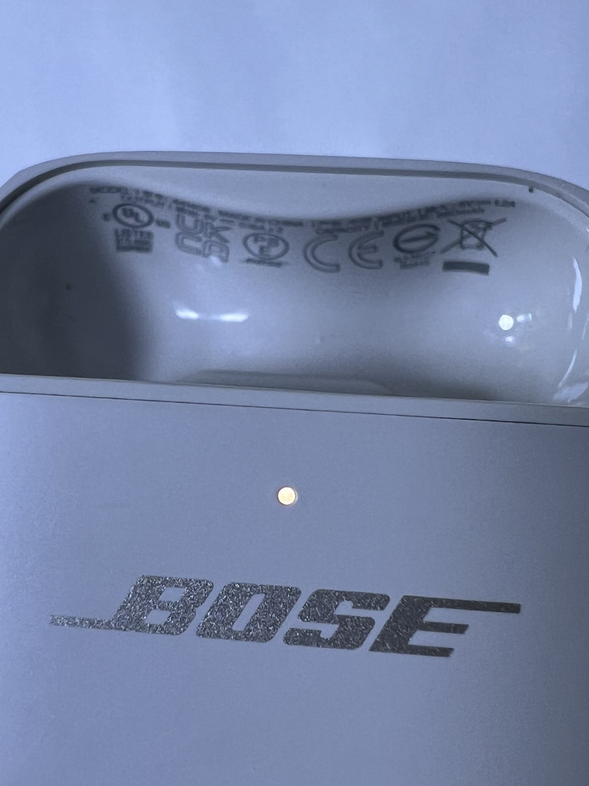 Bose QuietComfort Ultra Wireless Earbuds CHARGING CASE 0NLY – 441408 White Smoke