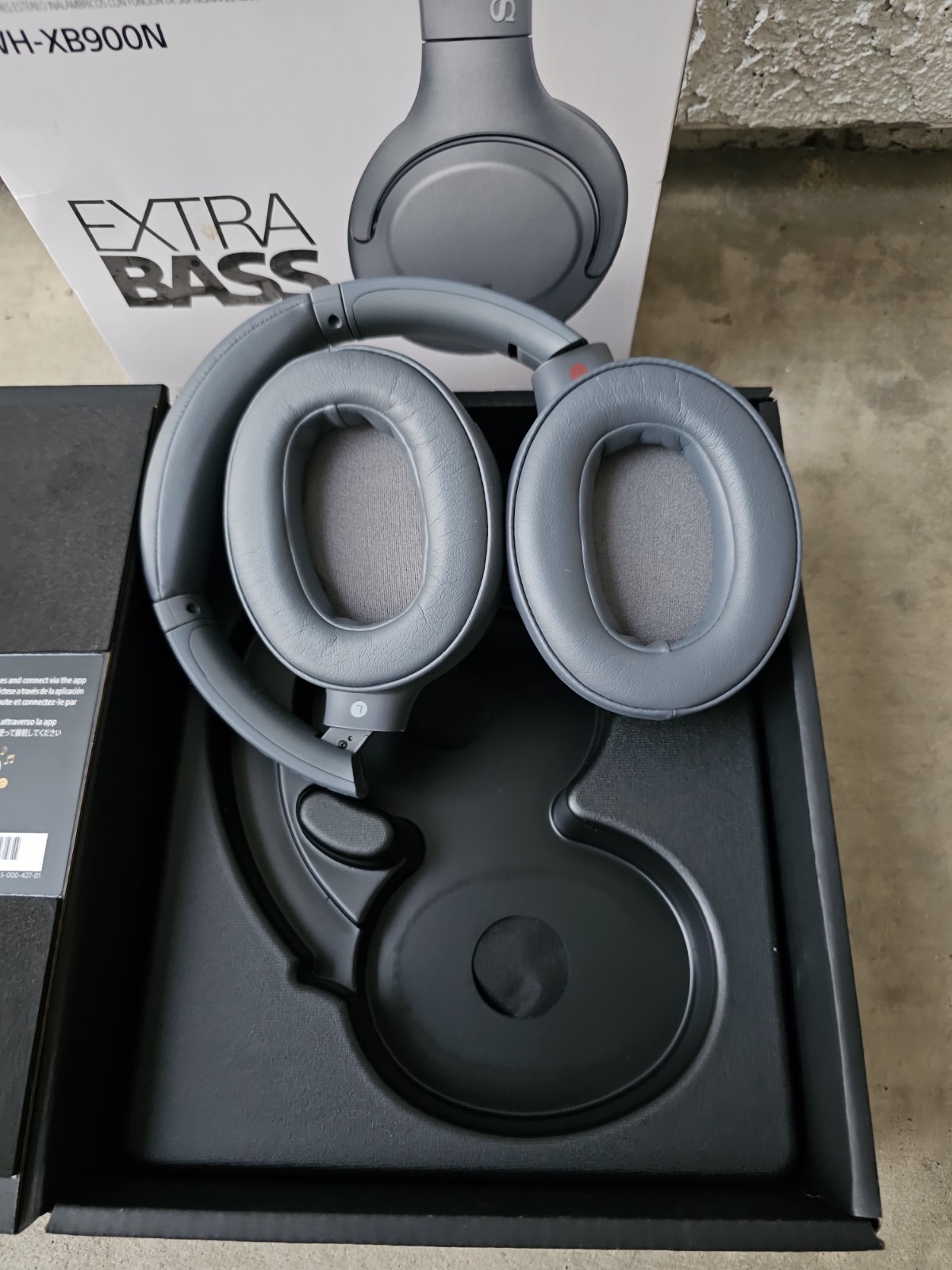 Sony WH-XB900N Extra Bass Wireless Noise Cancelling Bluetooth Headphones/Grey