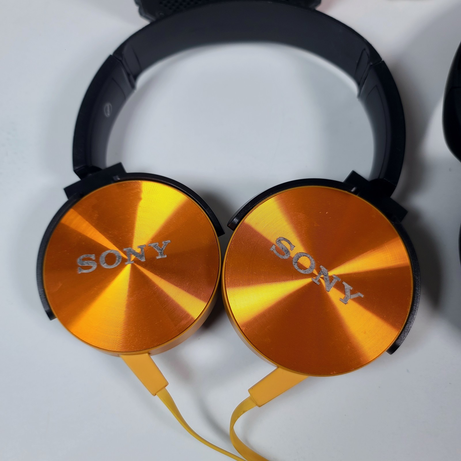 Lot of 5 – Headphones & Speaker Beats Solo HD, Solo3 Sony MDR-XB450 all UNTESTED