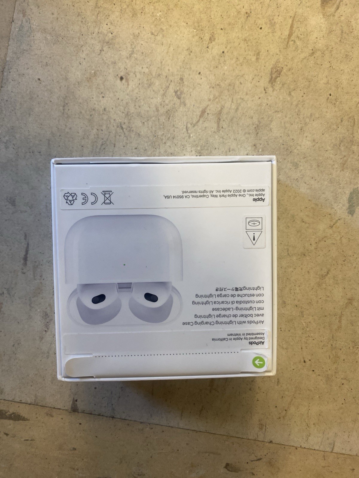 Apple AirPods (3rd Generation) Wireless Bluetooth In-Ear Earbuds White MME73LL/A