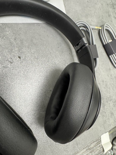 BEATS Dr. Dre Studio Pro A2924 Over Ear Wireless Headphones Black