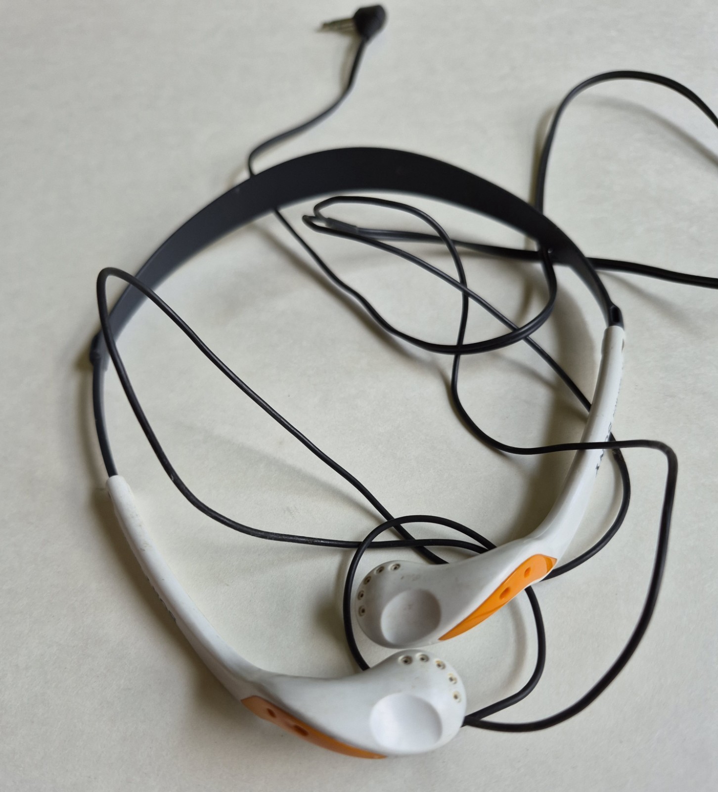 Retro Vintage Walkman Sony MDR-W014 Headphones Lightweight Orange/White Headband