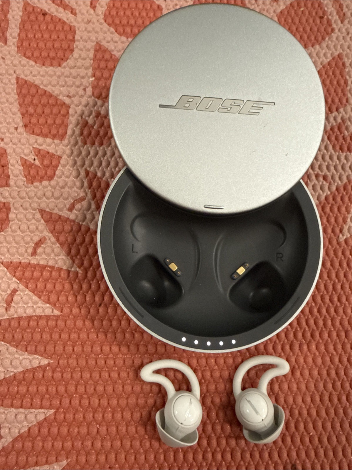 Bose Noise Masking Sleepbuds Wireless Earbuds White 424611 Untested