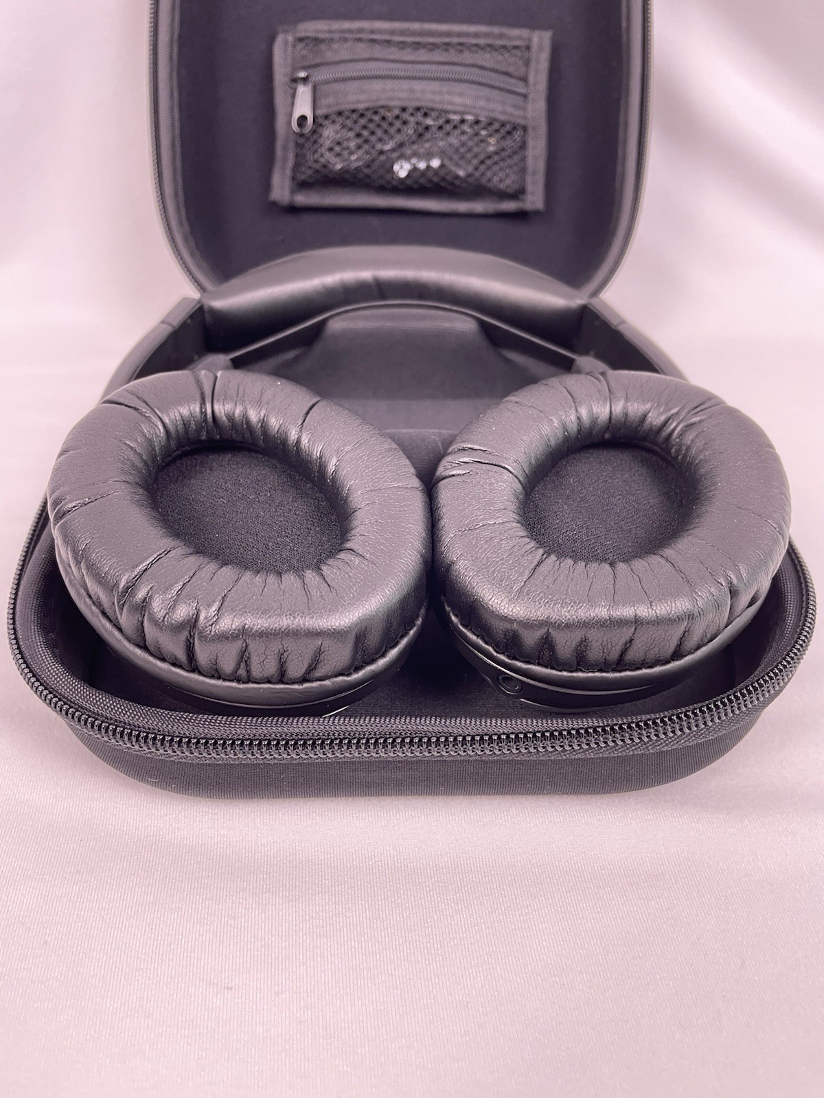 Able Planet Linx Audio Over-Ear Headphones w/ Hard Case Cable & Airplane Adapter