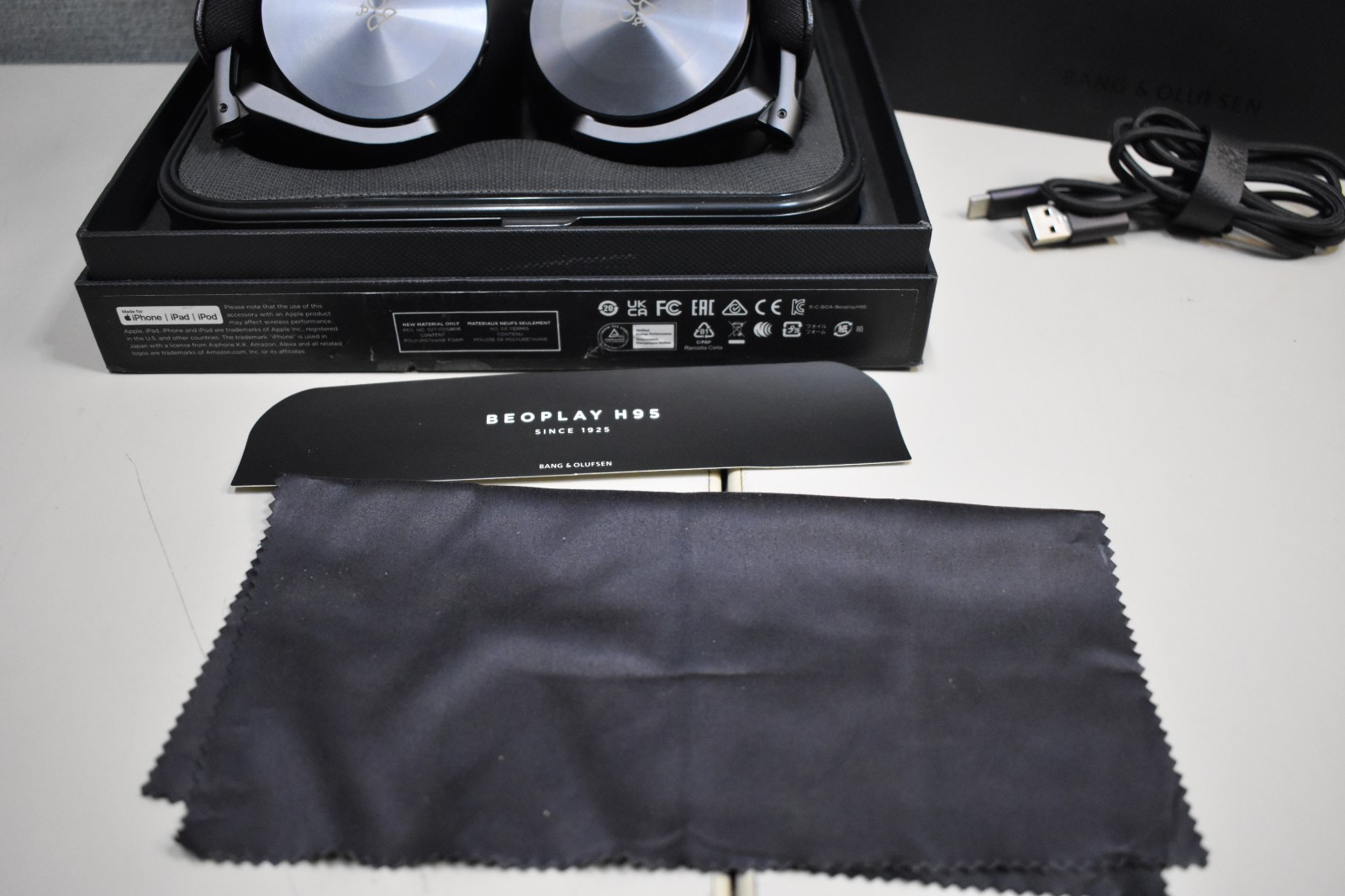Bang & Olufsen Beoplay H95, Black, Bluetooth Headphones