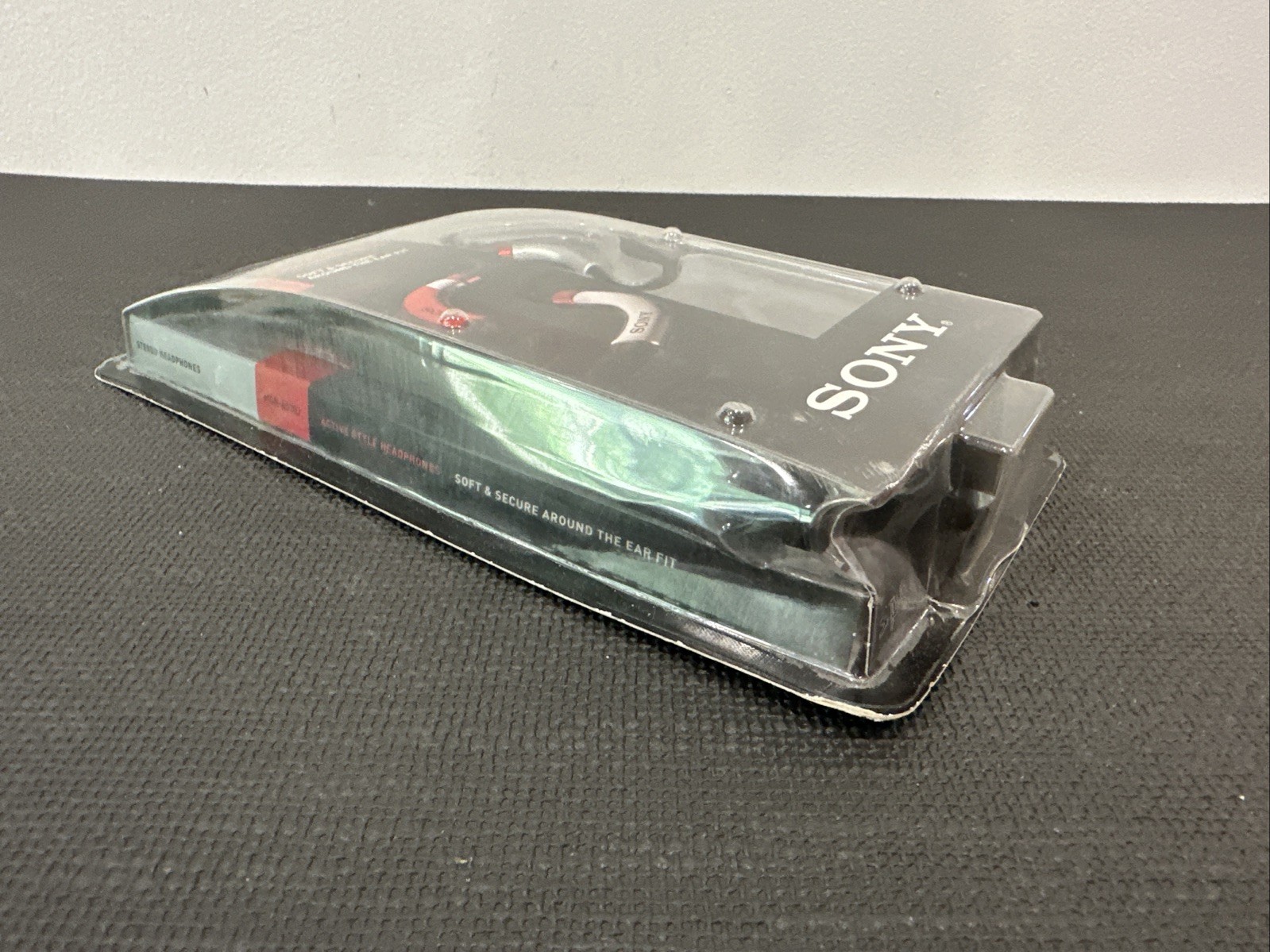 Sony MDR-AS20J Sports Loop Hanger Headphones – Black/Red NEW IN BOX *READ*