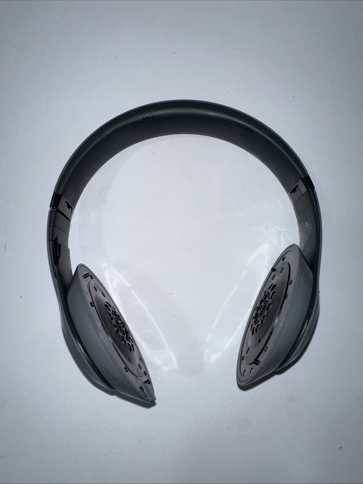 Beats by Dr. Dre Studio3 Over the Ear Wireless Headphones -Grey (Cracked Side⚠️