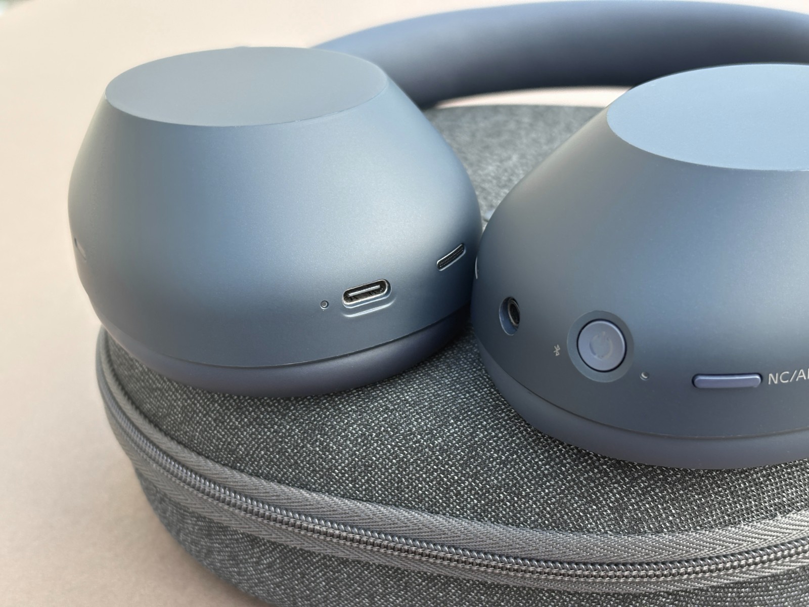 Sony WH-1000XM6 Wireless Noise Canceling Headphones COMPATIBLE CASE – Blue #E