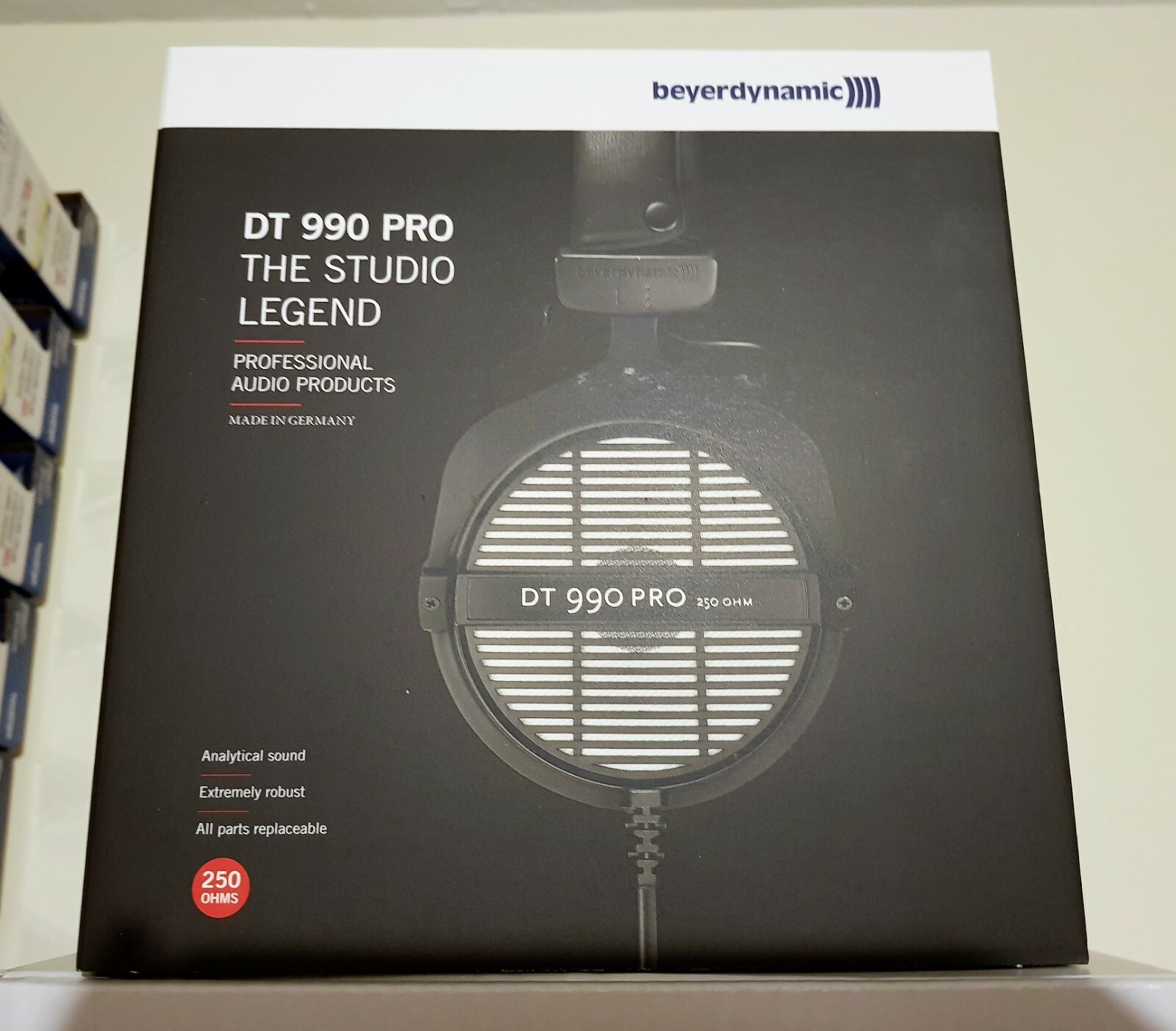 New Beyerdynamic DT 990 Pro 250 Ohm Open Back Studio wired Germany Headphones