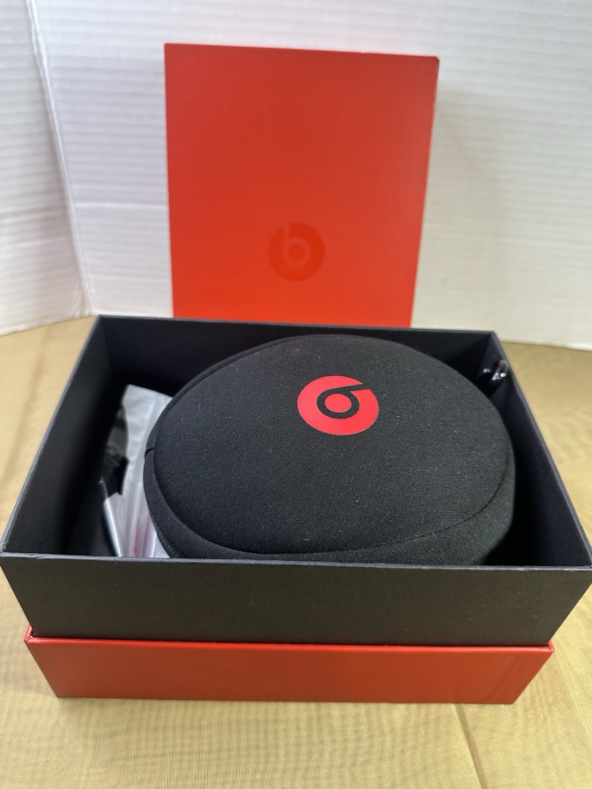 Beats by Dr. Dre Solo 2 Wired On-Ear Headphones Model B0518 Pink Tested w/ Case