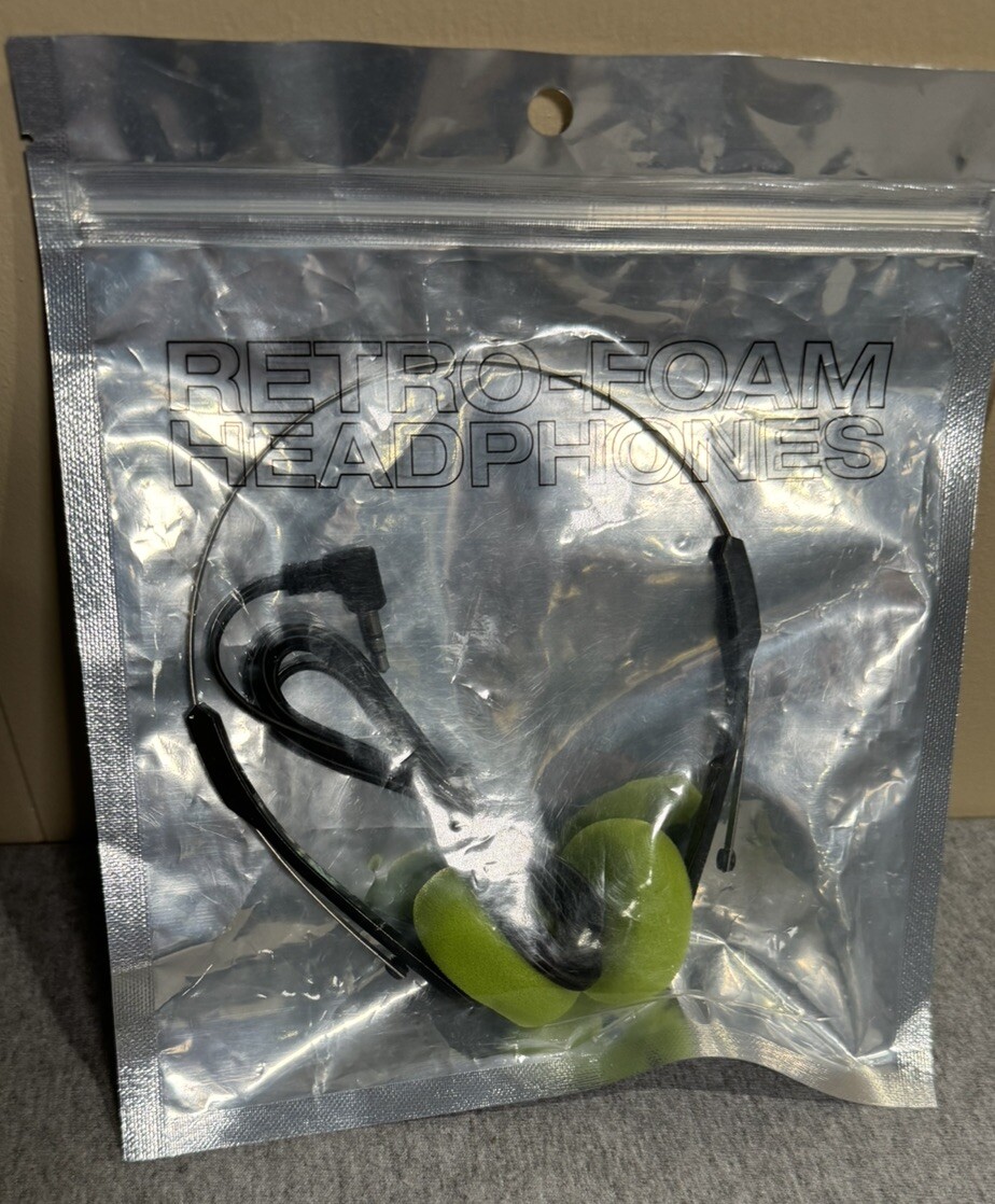 RETROSPEKT Retro Foam On-Ear Headphones 3 Pair Orange Green Pink NIP $75