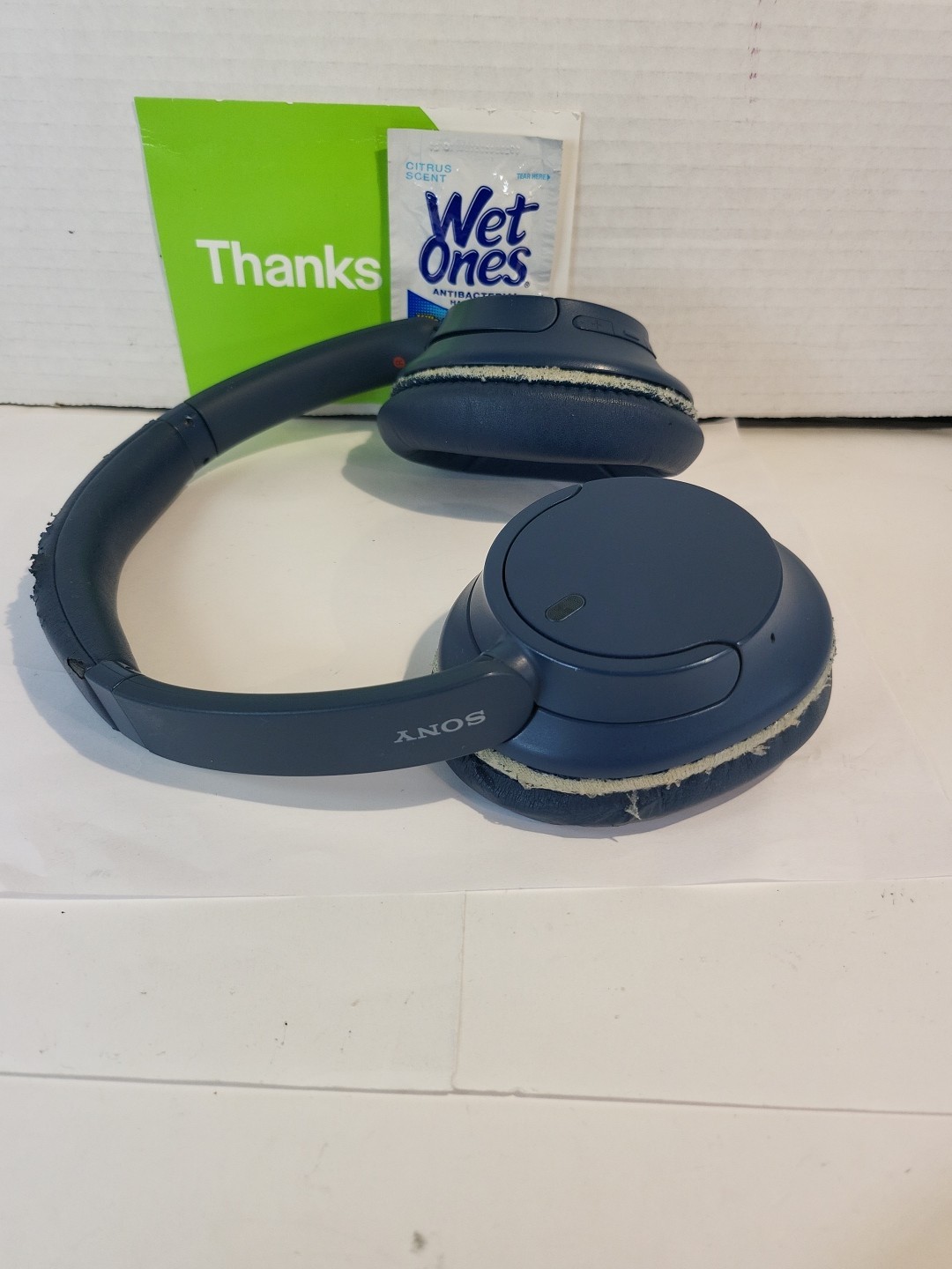 Sony Wireless Over-Ear Headphones YY2966 WH-CH720N Noise Canceling Working Good.