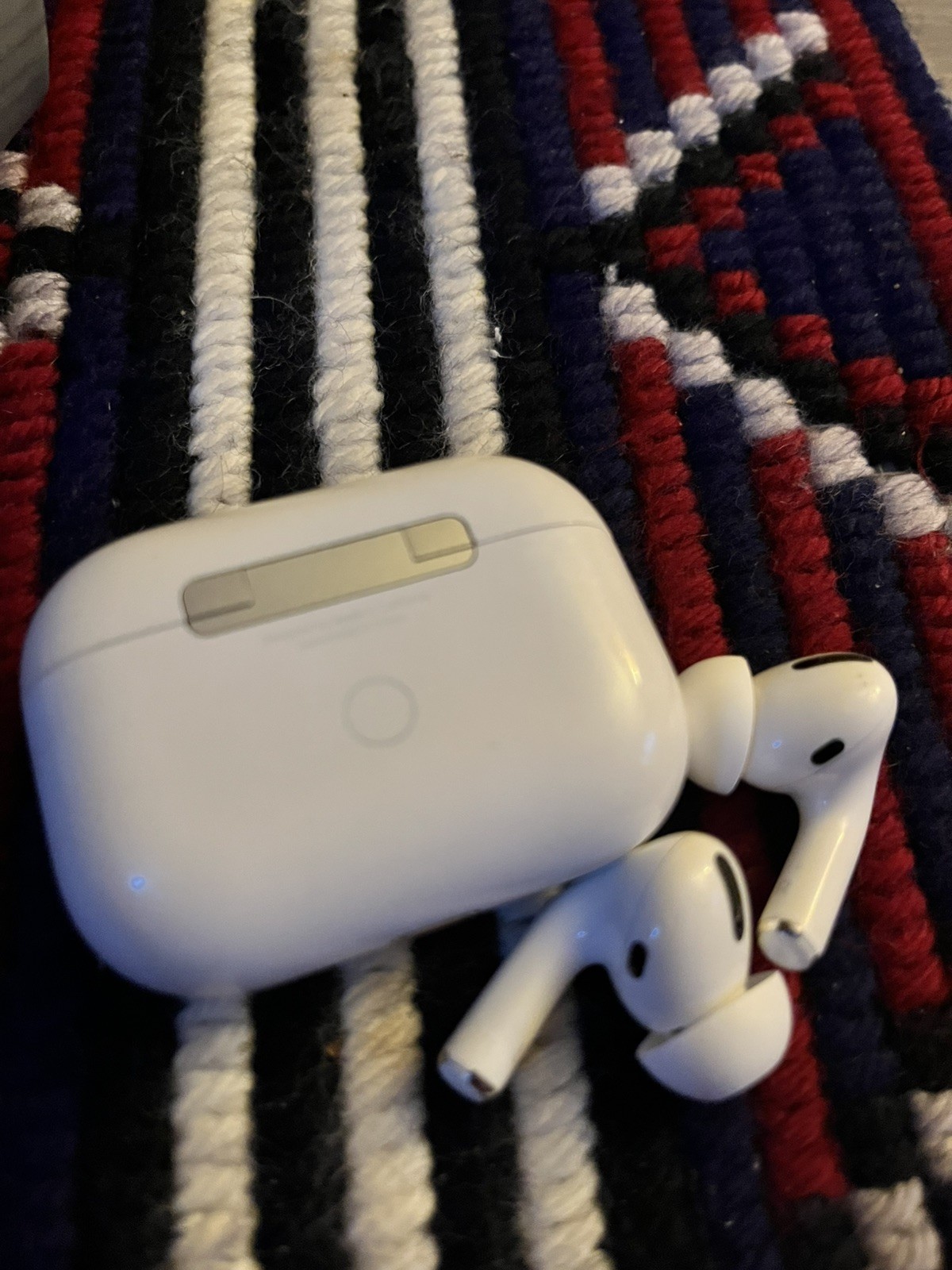 Apple AirPods Pro Bluetooth Wireless In-Ear Earbuds, White w/ Charging Case