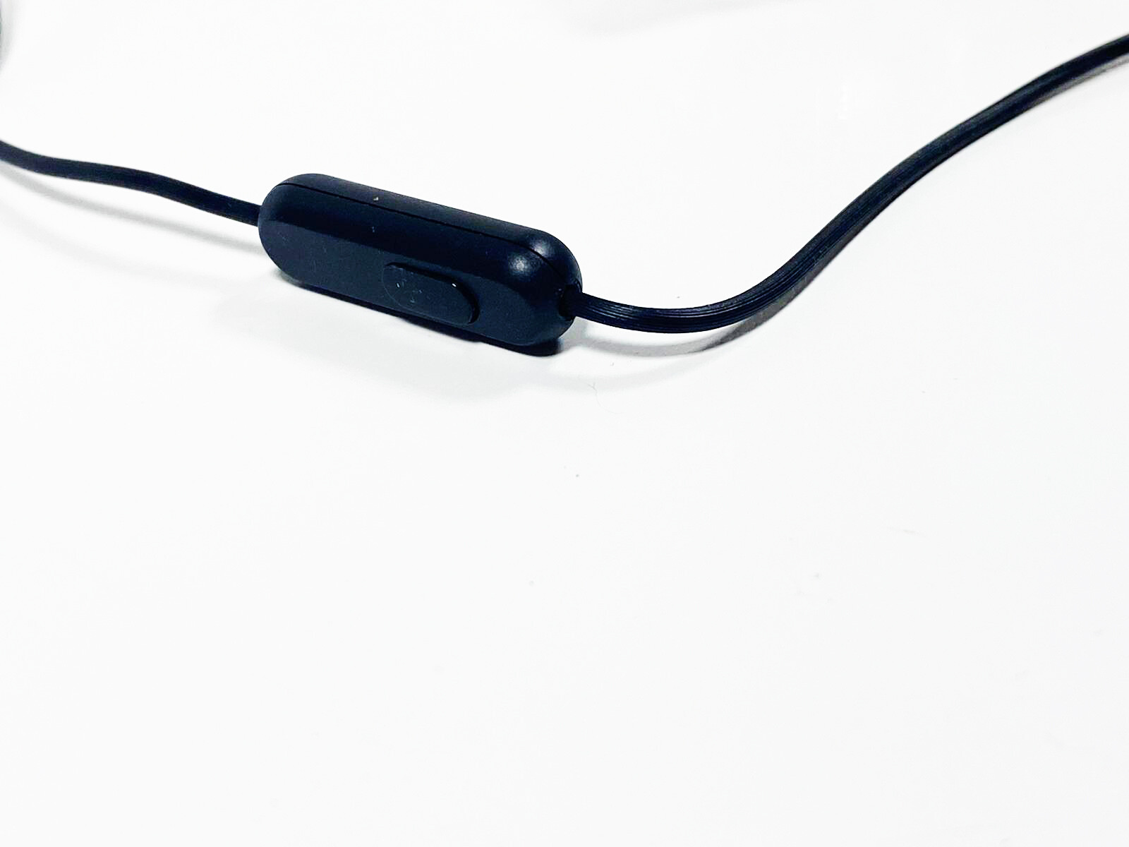 Original New Sony Stereo Headphones MDR-EX15AP – Black with Mic & Remote