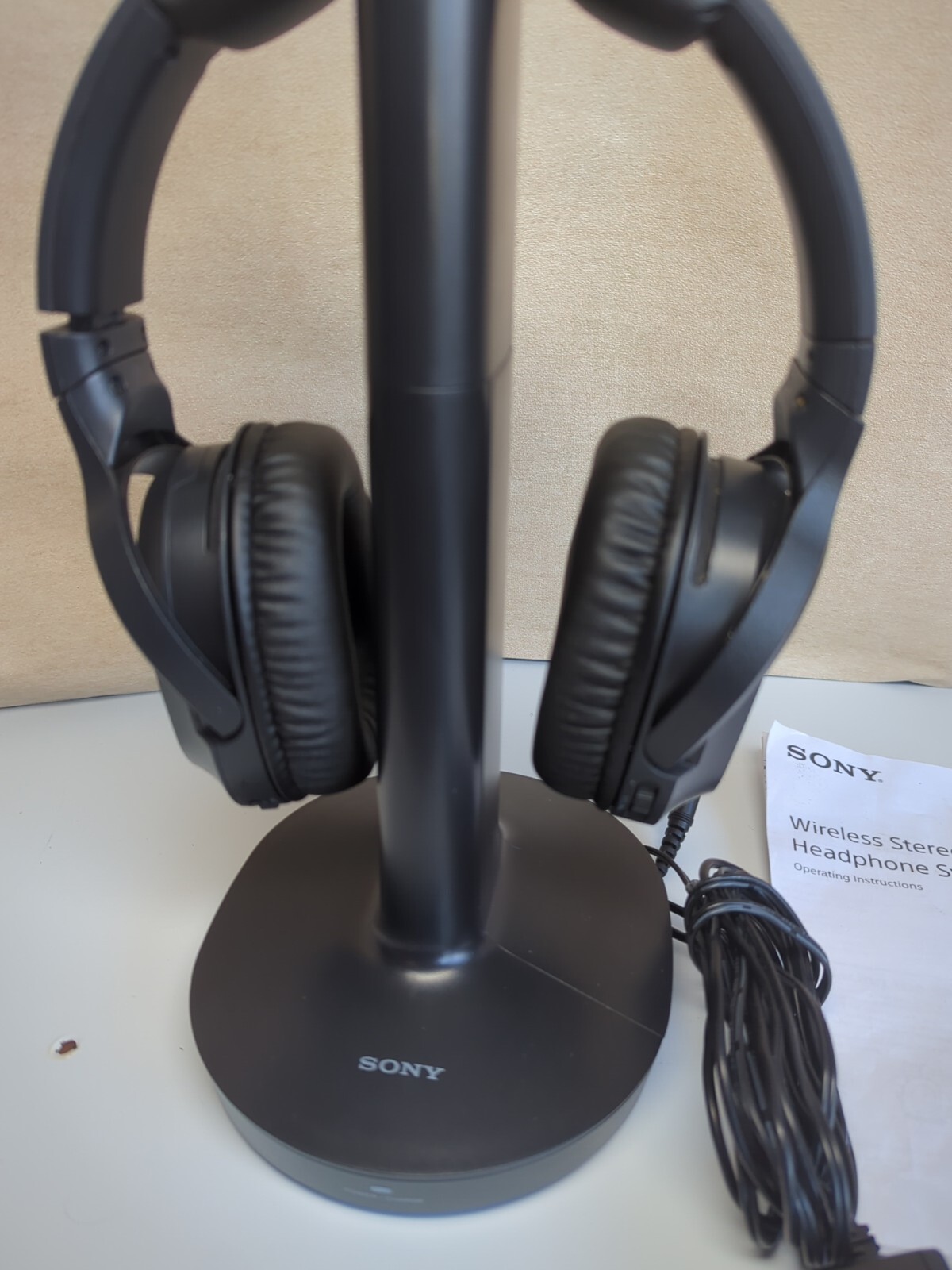Sony WH-RF400 Wireless Home Theater Headphones Low Use !! w/ Base Cord & Manual