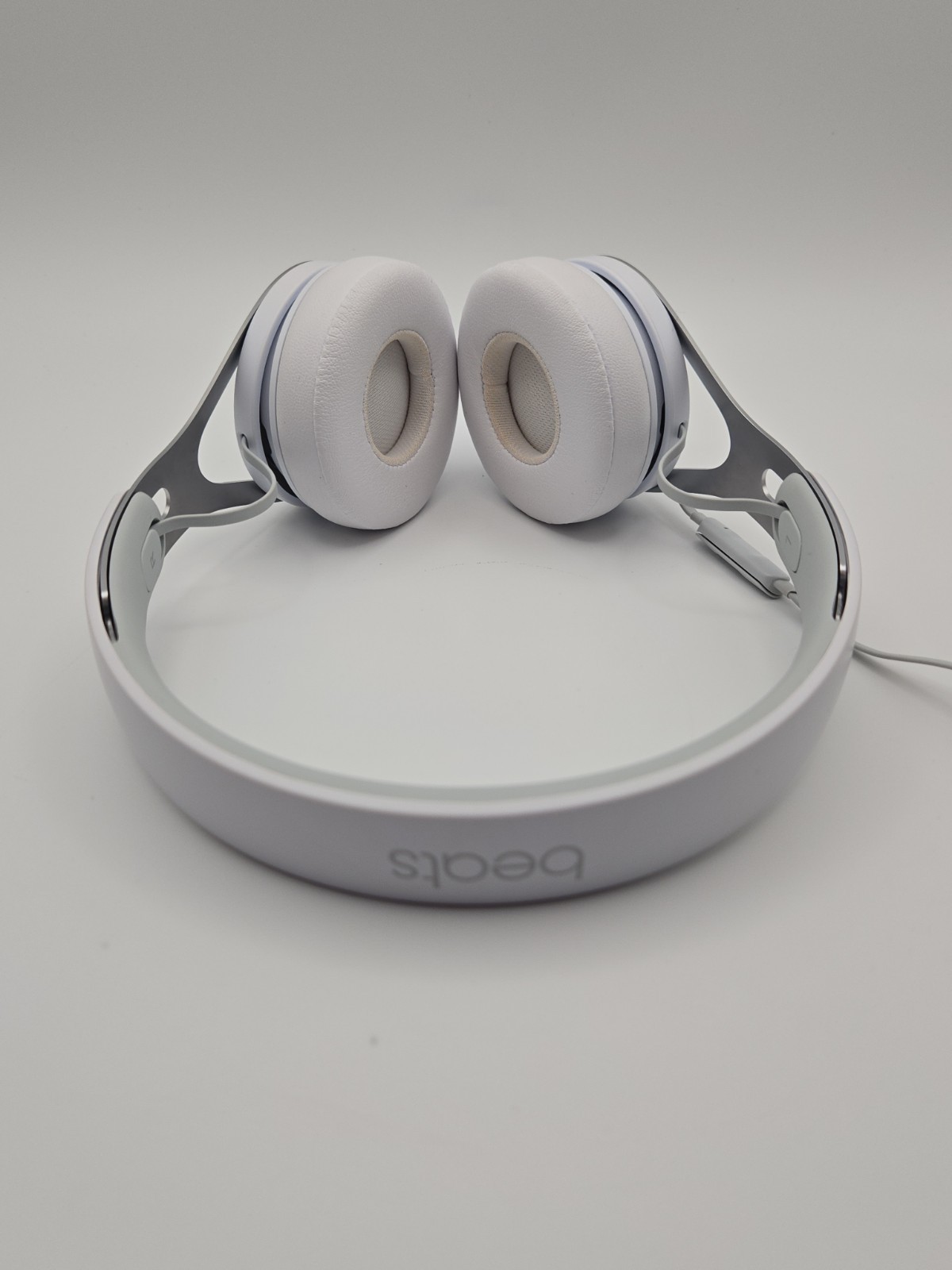 Original OEM Beats by Dr. Dre EP Wired On-Ear Headphones White 3.5mm Jack TESTED
