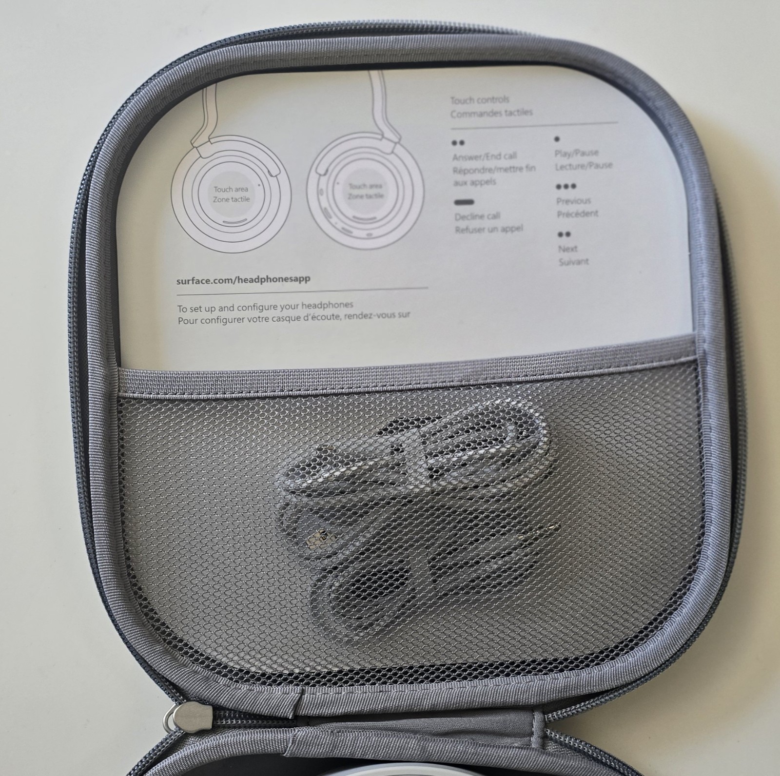 Microsoft Surface 2 Over the Ear Headphones – Light Gray