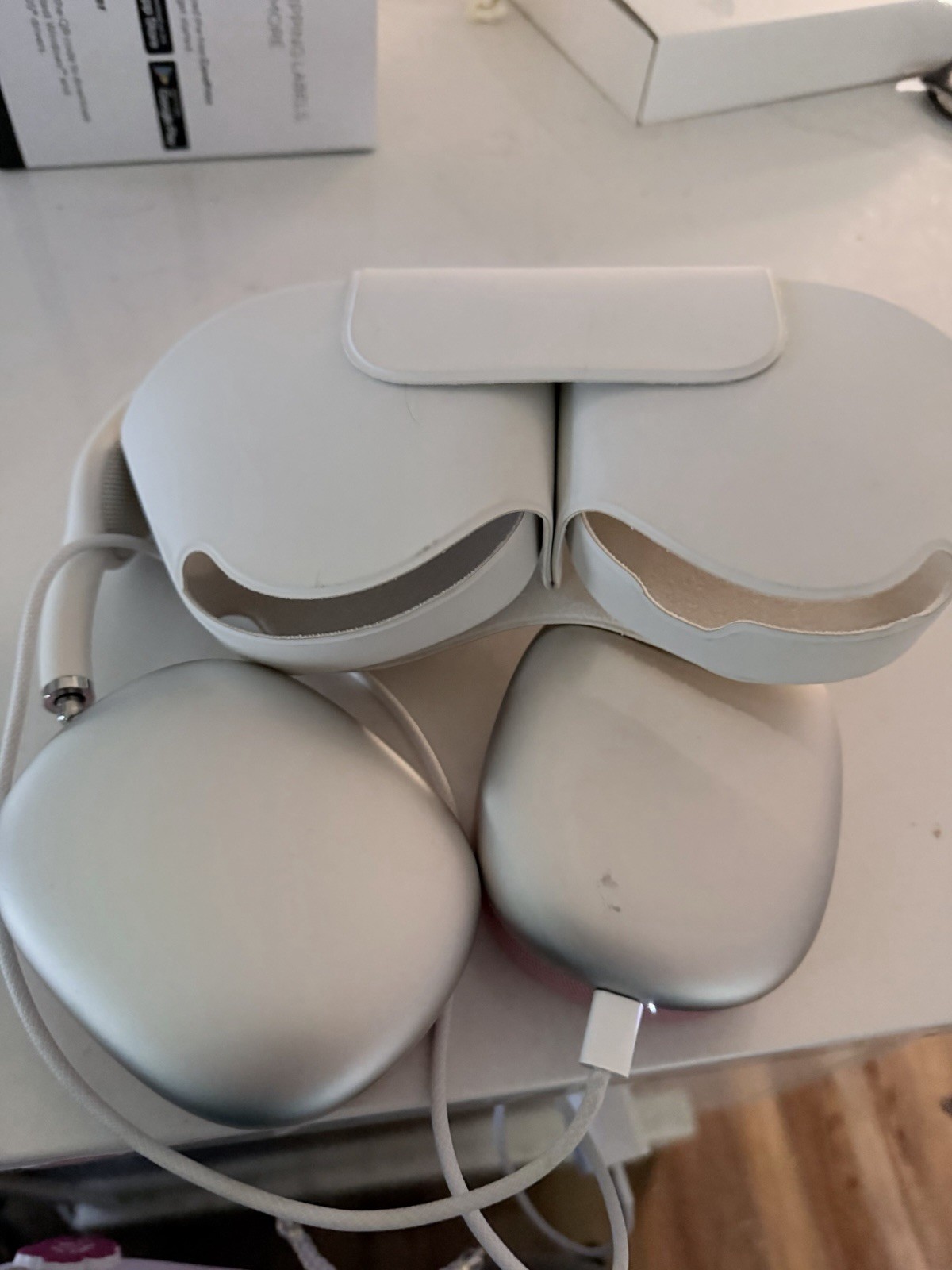 Apple AirPods Max Starlight Headphones Genuine w/ Smart Case + Extras