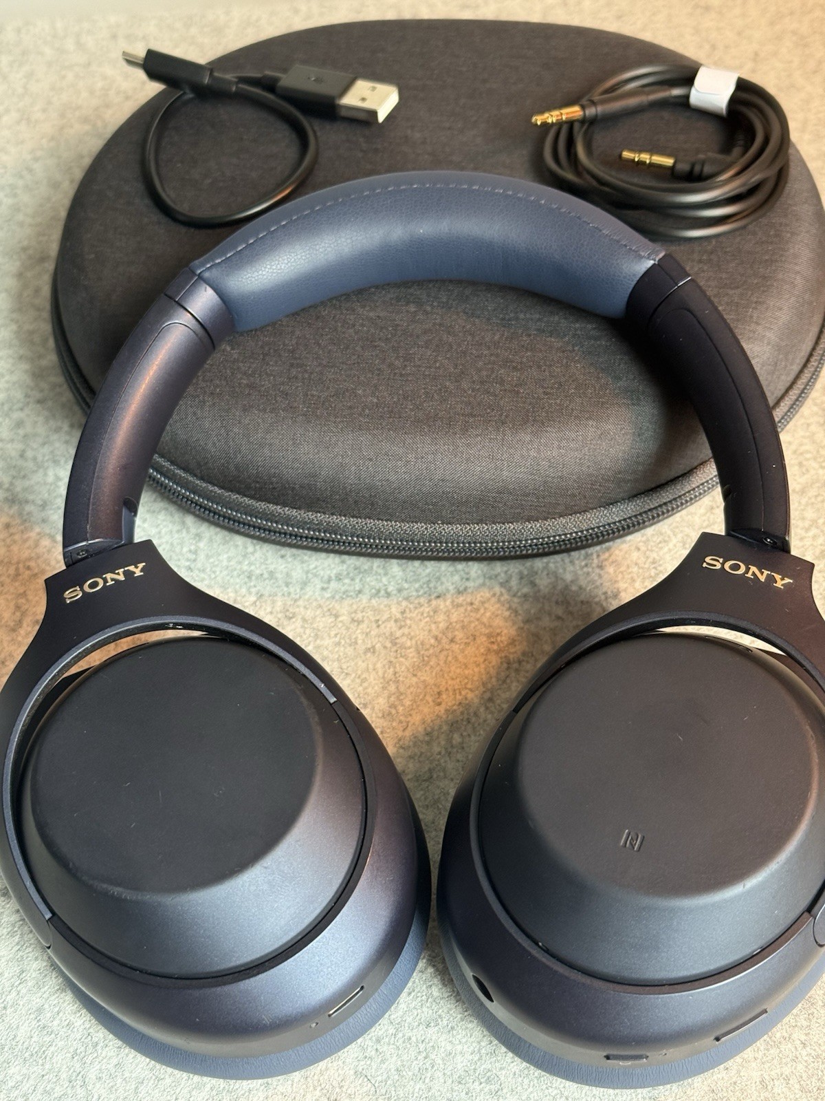 Sony WH-1000XM4 Noise Cancelling Headphones Blue w/ Sony OEM Case + Cables
