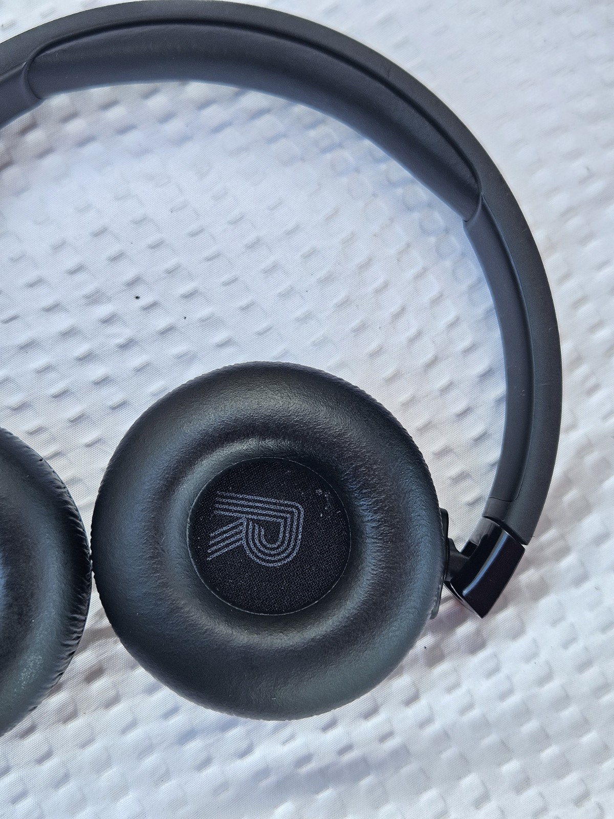 JBL Tune 670NC Wireless Over-Ear Headphones Bluetooth ANC Mic Noise Cancelling