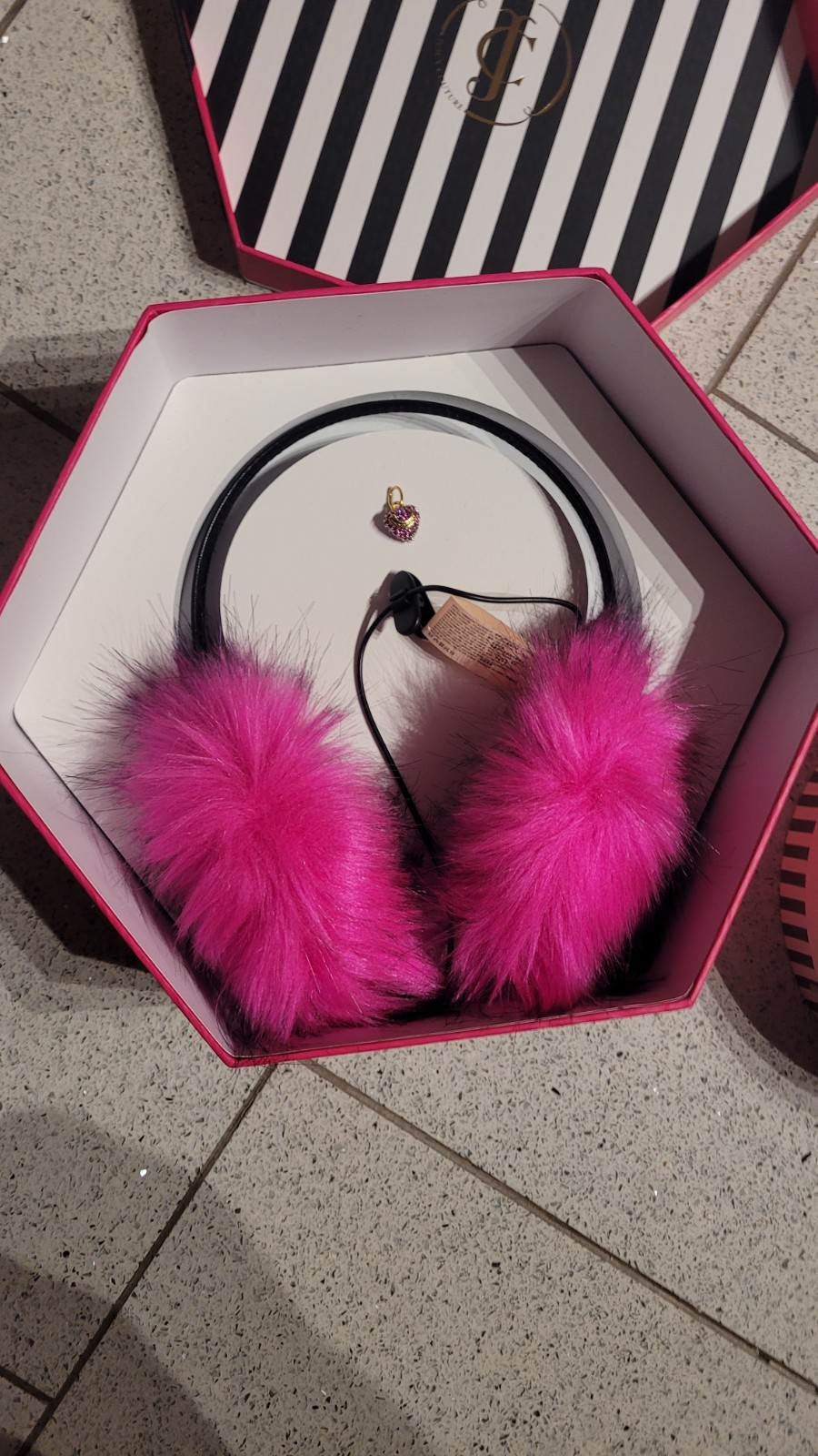 Juicy couture Earmuffs with headphones