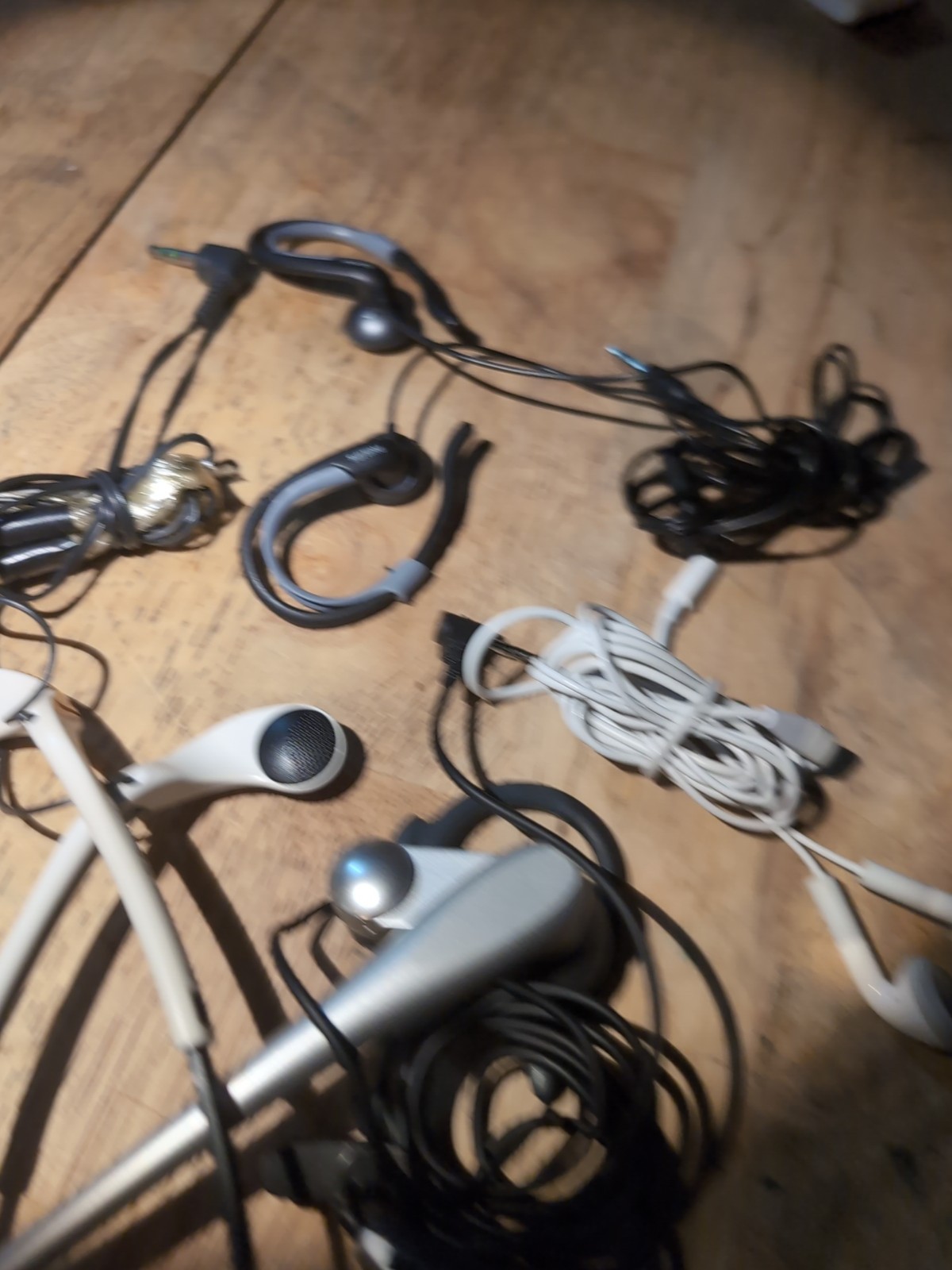 Lot Of Headphones And Earpieces Mdr-w014